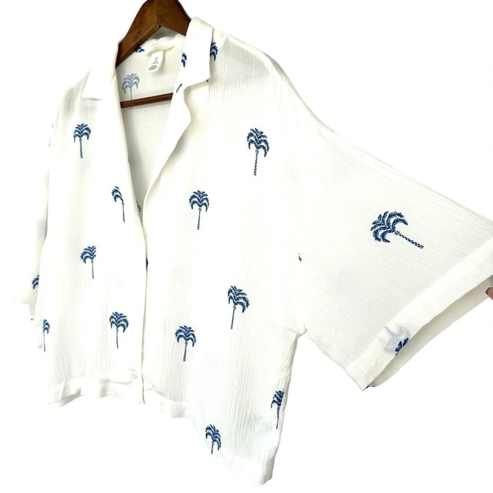 H&M  button down shirt, cropped & oversized, with dolman cut 3/4 sleeves - Picture 5 of 10